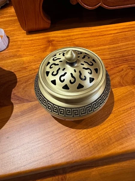 đốt trầm hoa văn